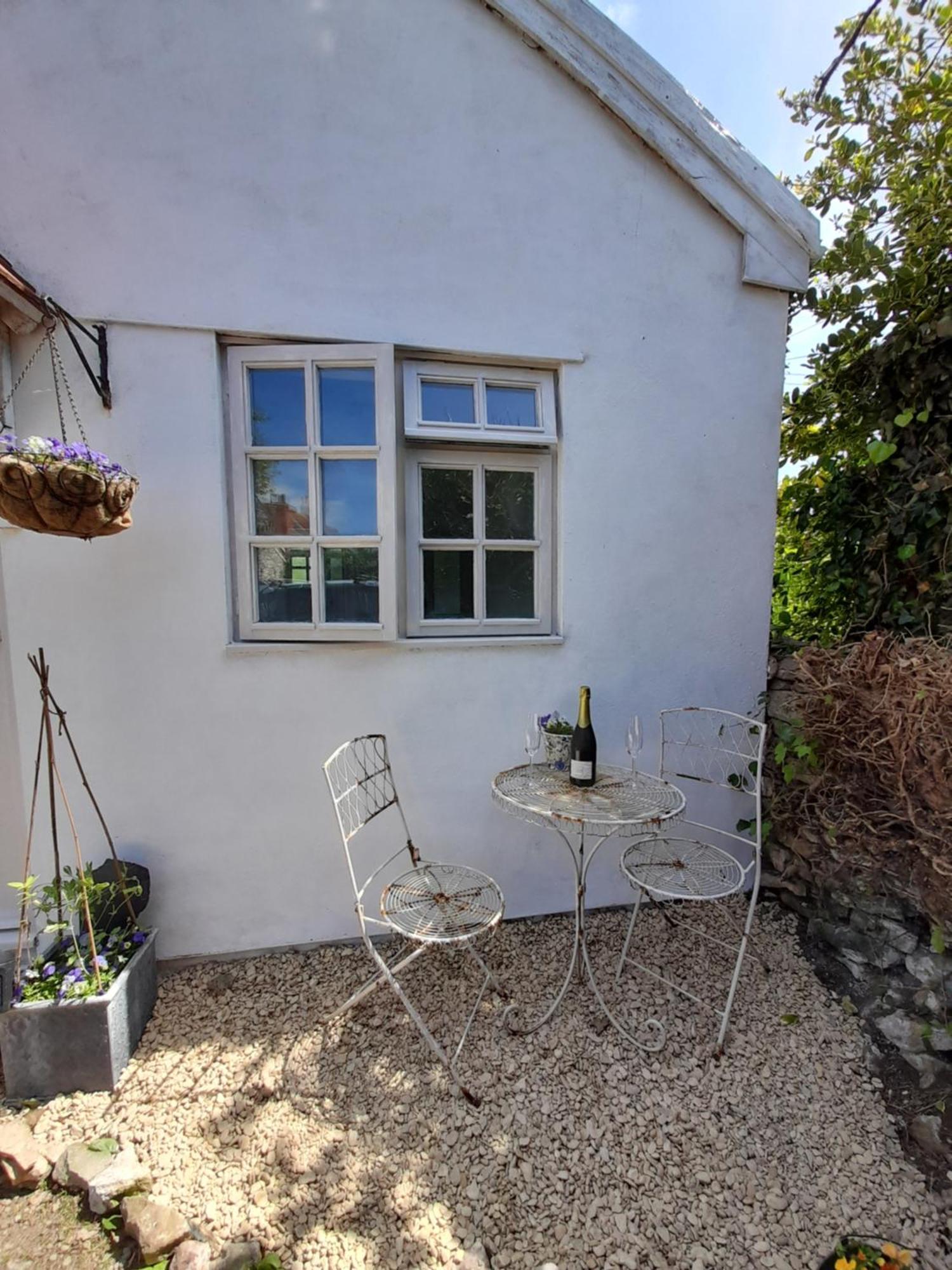 My Little Studio Farmborough Bagian luar foto